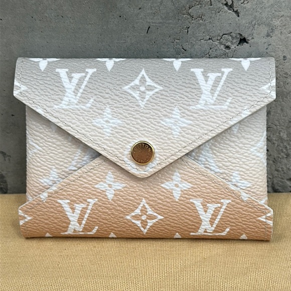 Louis Vuitton by the pool peach pochette kirigami pm pouch card case coin purse - Picture 2 of 15